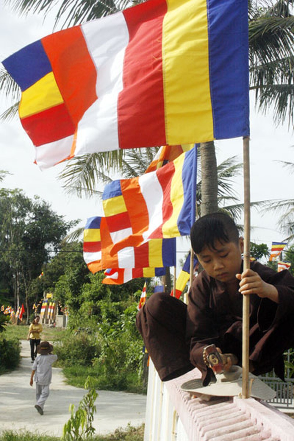 Xưởng may cờ Phật giáo, cờ Phật đản